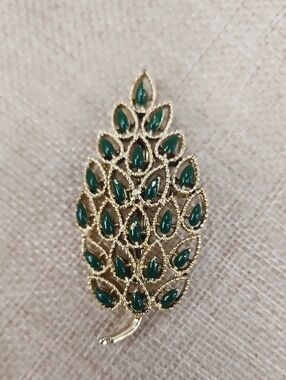 Gold Leaf Brooch Pin Green Rhinestone Statement Vintage Style One Size